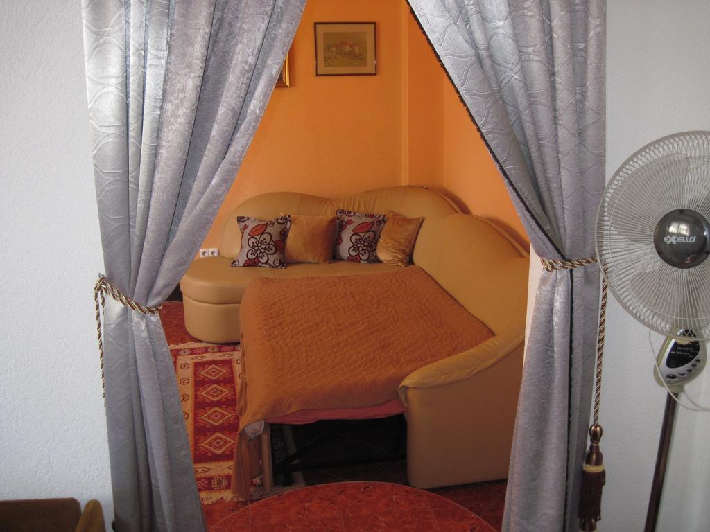 Apartment Yasica Izacic Екстериор снимка
