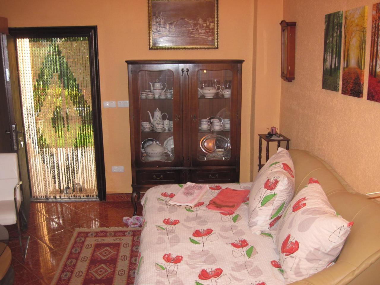 Apartment Yasica Izacic Екстериор снимка
