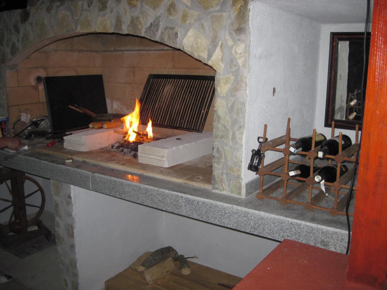Apartment Yasica Izacic Екстериор снимка