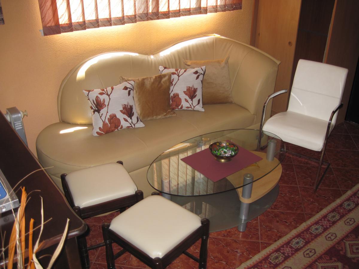Apartment Yasica Izacic Екстериор снимка
